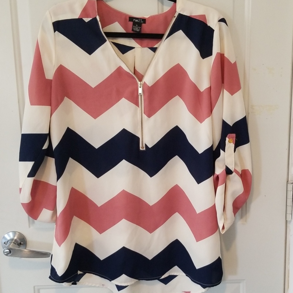 Rue 21  pink n navy blue blouse